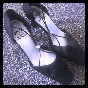 Mootsie Tootsies Women’s Black Satin Dress Pumps